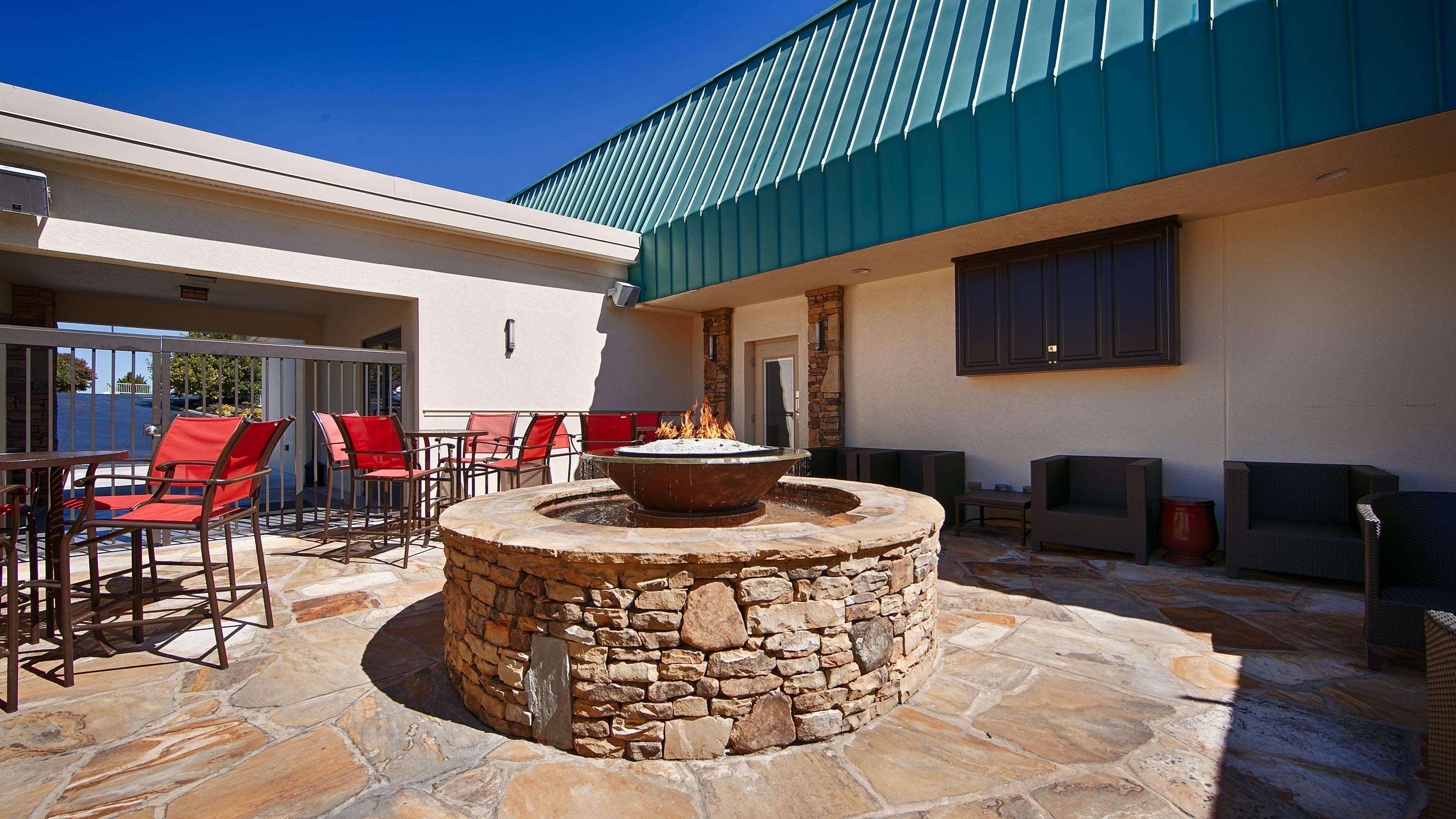 Best Western Newport Inn Exterior foto